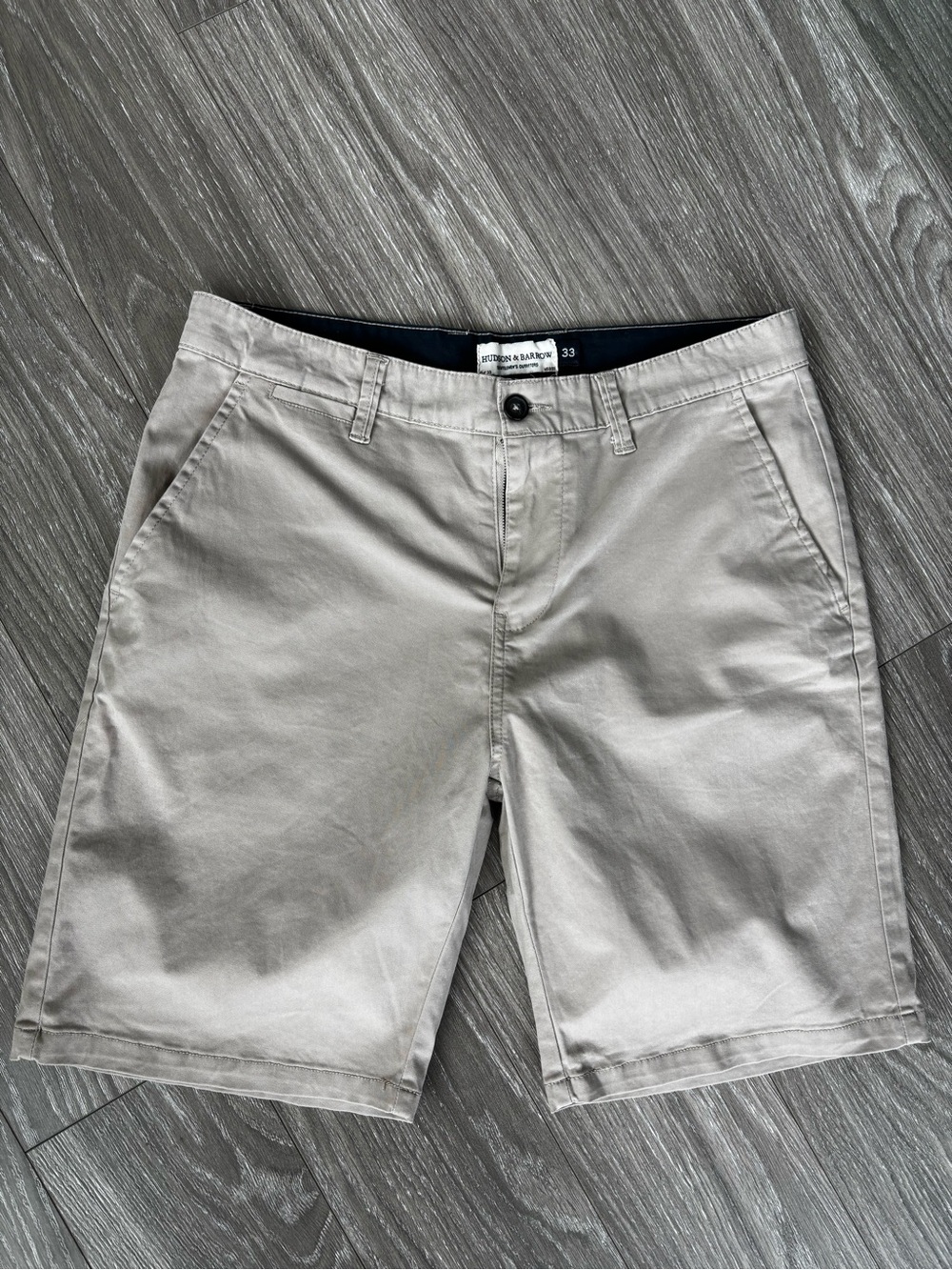 Hudson & Barrow Men's Beige Chino Shorts